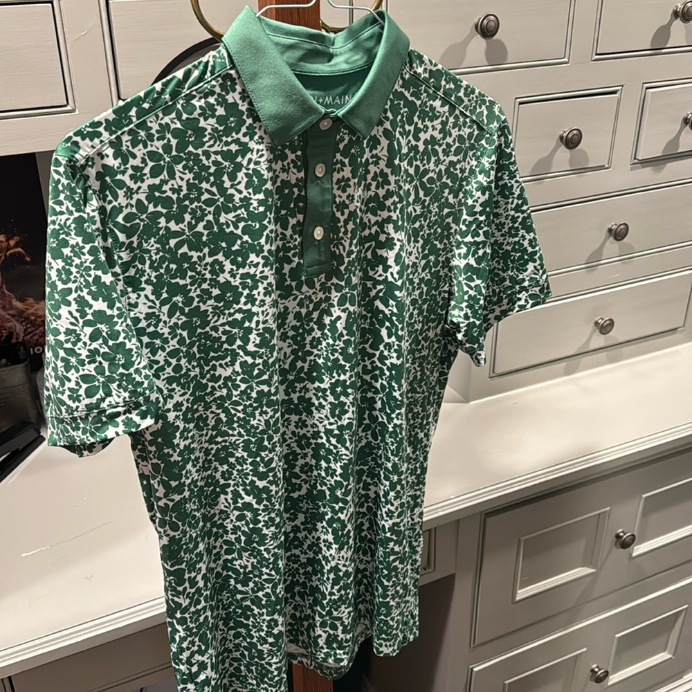 Brand new Mizzen + Main men’s small (trim), golf shirt.